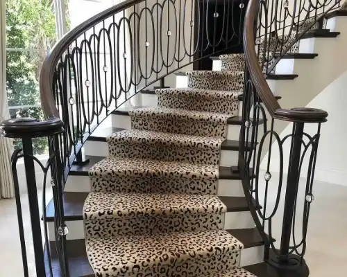 Beige Leopard carpet in Al Mushrif